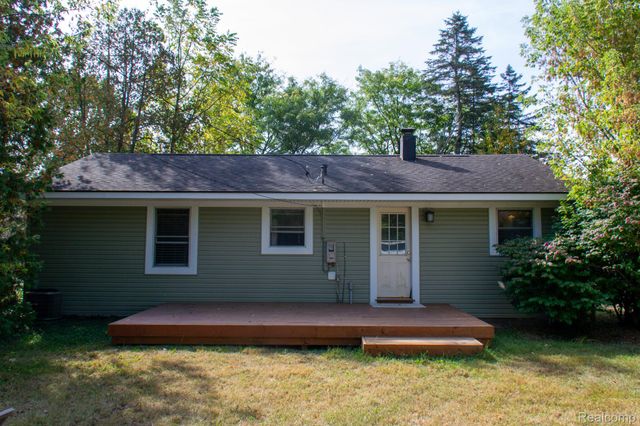 1059 Dunleavy Drive, Highland Charter Township, MI 48356