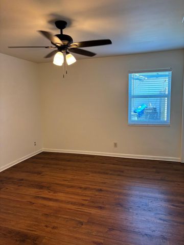 284 Cherry Street, Palm Beach Gardens, FL 33410