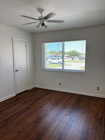 284 Cherry Street, Palm Beach Gardens, FL 33410