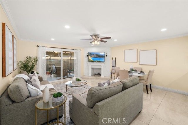 3139 E Chapman 3B, Orange, CA 92869