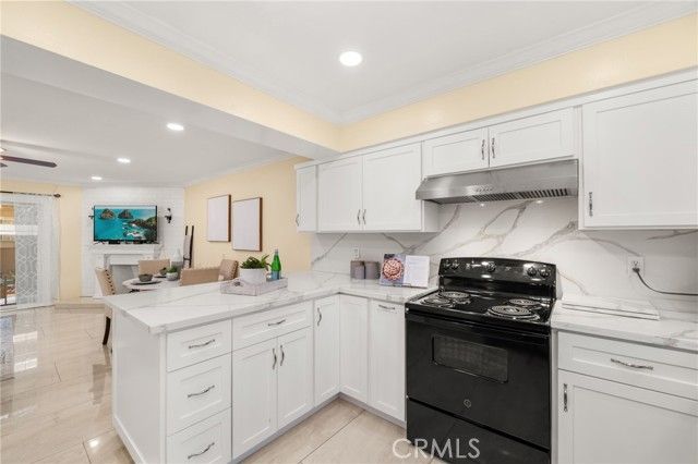 3139 E Chapman 3B, Orange, CA 92869