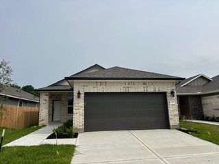 236 Charles Ridge Drive, Conroe, TX 77316