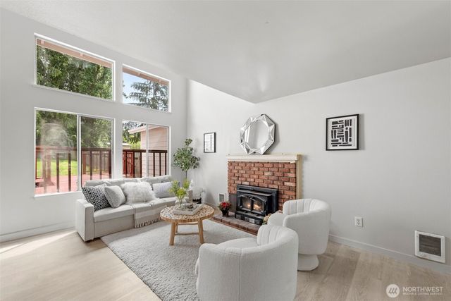 4302 155th St SW Unit A&B, Lynnwood, WA 98087