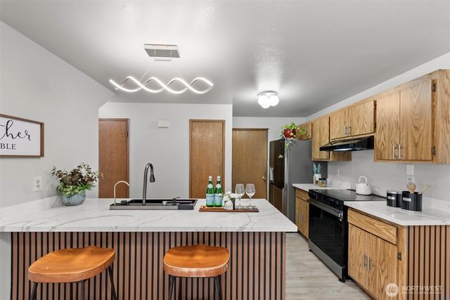 4302 155th St SW Unit A&B, Lynnwood, WA 98087