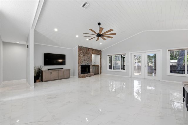 204 SE 2ND AVENUE, Crystal River, FL 34429