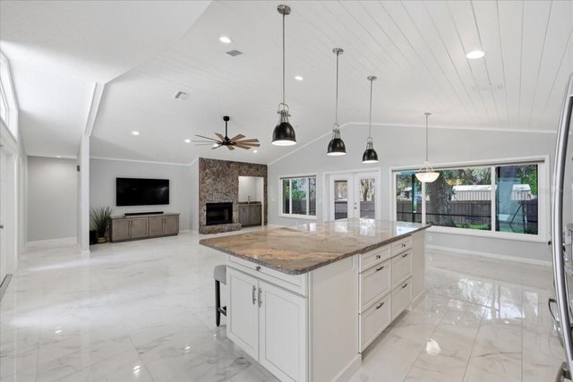 204 SE 2ND AVENUE, Crystal River, FL 34429