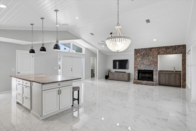 204 SE 2ND AVENUE, Crystal River, FL 34429