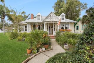 1021 E THIRD AVENUE, Mount Dora, FL 32757
