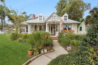 1021 E THIRD AVENUE, Mount Dora, FL 32757