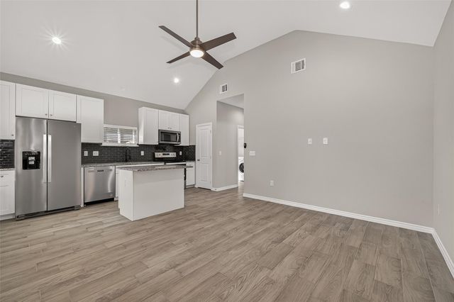 352 Westchase, Montgomery, TX 77316