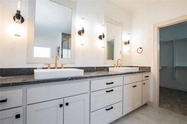 841 Bellagiola Avenue, Tontitown, AR 72762