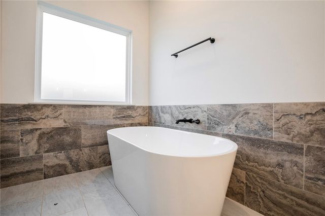 841 Bellagiola Avenue, Tontitown, AR 72762