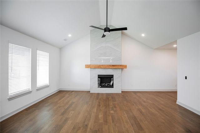 841 Bellagiola Avenue, Tontitown, AR 72762