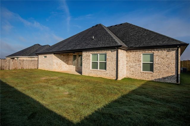 841 Bellagiola Avenue, Tontitown, AR 72762
