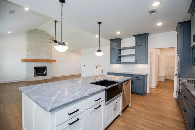 841 Bellagiola Avenue, Tontitown, AR 72762