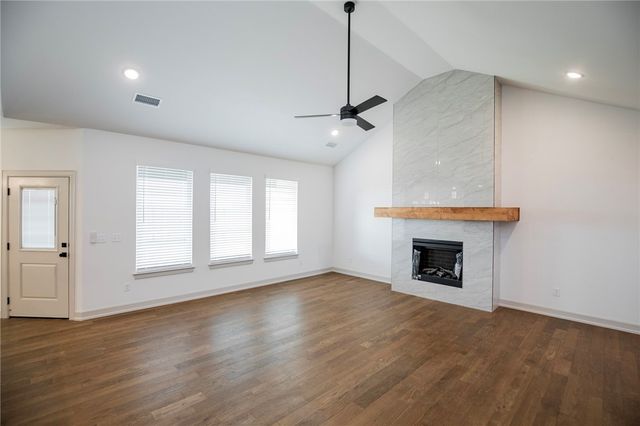 841 Bellagiola Avenue, Tontitown, AR 72762