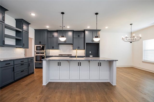 841 Bellagiola Avenue, Tontitown, AR 72762