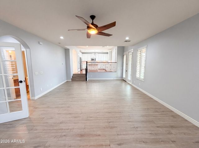 2113 W EAGLE FEATHER Road, Phoenix, AZ 85085