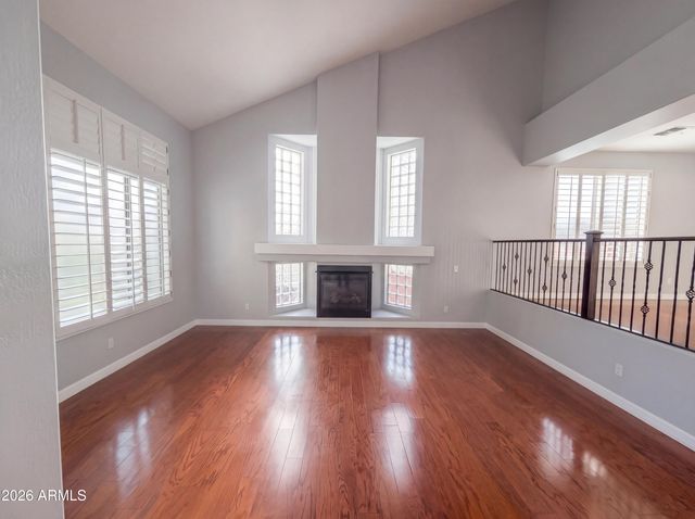 2113 W EAGLE FEATHER Road, Phoenix, AZ 85085