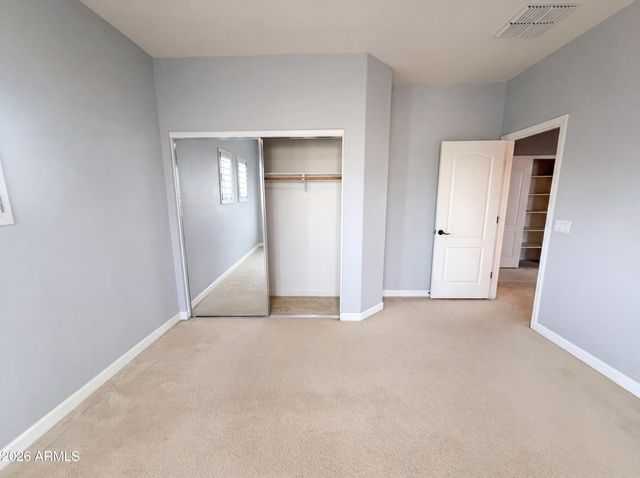 2113 W EAGLE FEATHER Road, Phoenix, AZ 85085