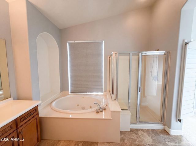 2113 W EAGLE FEATHER Road, Phoenix, AZ 85085