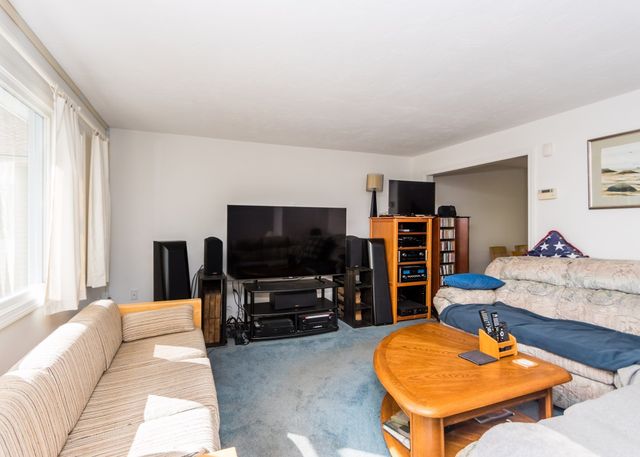 14 Ode Street, Waltham, MA 02451