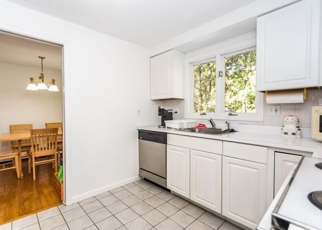 14 Ode Street, Waltham, MA 02451