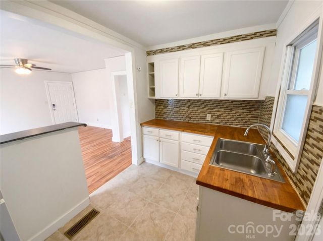 2308 Grimes Street, Charlotte, NC 28206