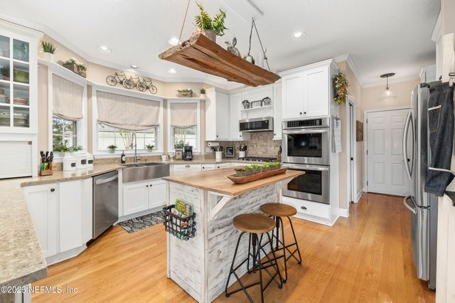 9947 BLAKEFORD MILL Road, Jacksonville, FL 32256