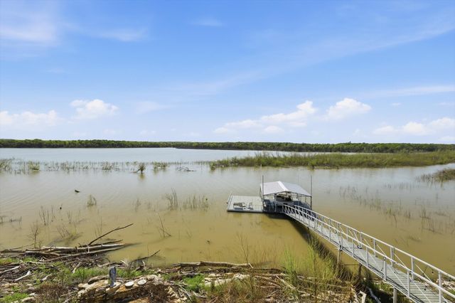 732 Blue Fathom Drive, Runaway Bay, TX 76426