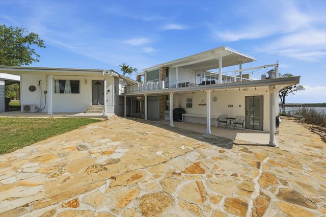 732 Blue Fathom Drive, Runaway Bay, TX 76426