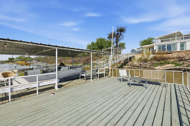 732 Blue Fathom Drive, Runaway Bay, TX 76426