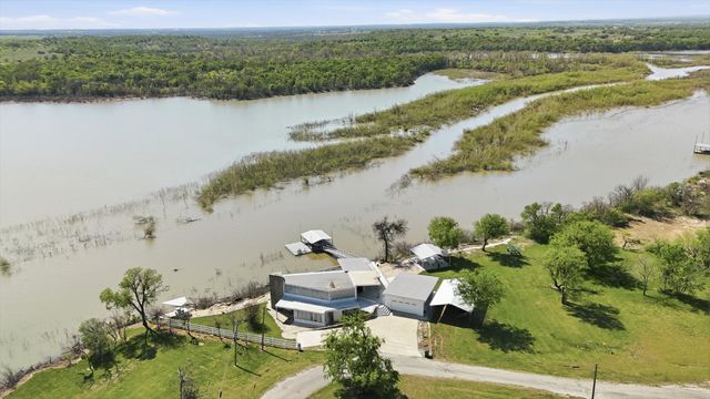 732 Blue Fathom Drive, Runaway Bay, TX 76426