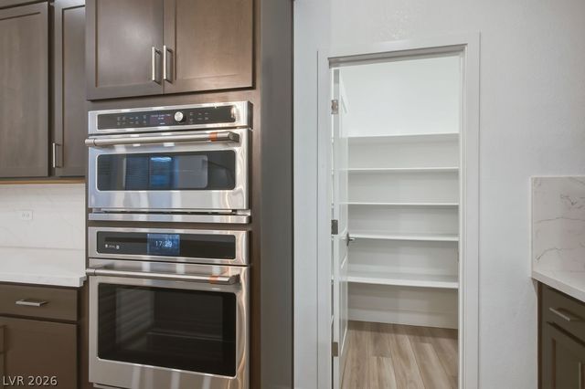 9958 Egan Valley Street, Las Vegas, NV 89166