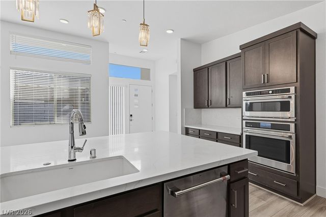 9958 Egan Valley Street, Las Vegas, NV 89166