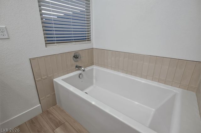 9958 Egan Valley Street, Las Vegas, NV 89166