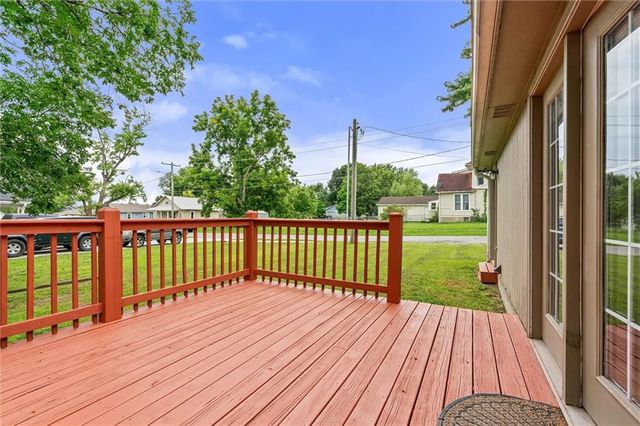 800 E North Main Street, Richmond, MO 64085