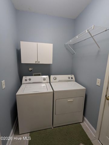 39 Shandy Way, Hampstead, NC 28443