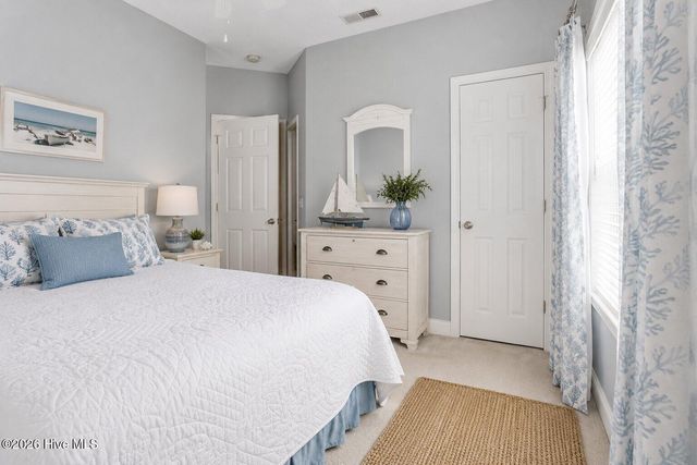 39 Shandy Way, Hampstead, NC 28443