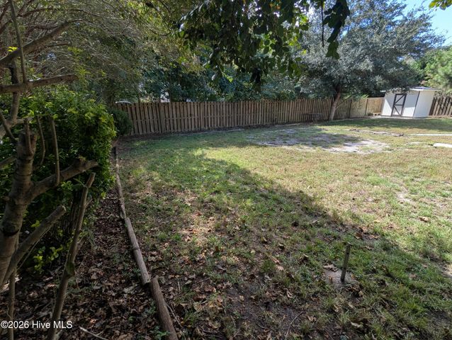 39 Shandy Way, Hampstead, NC 28443