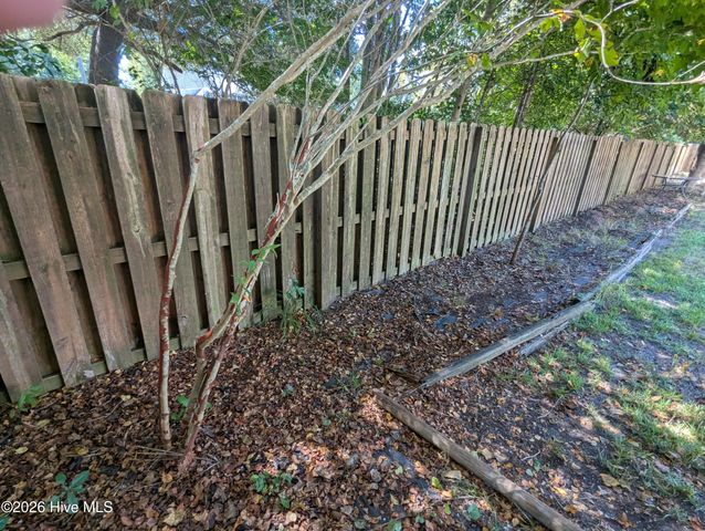 39 Shandy Way, Hampstead, NC 28443