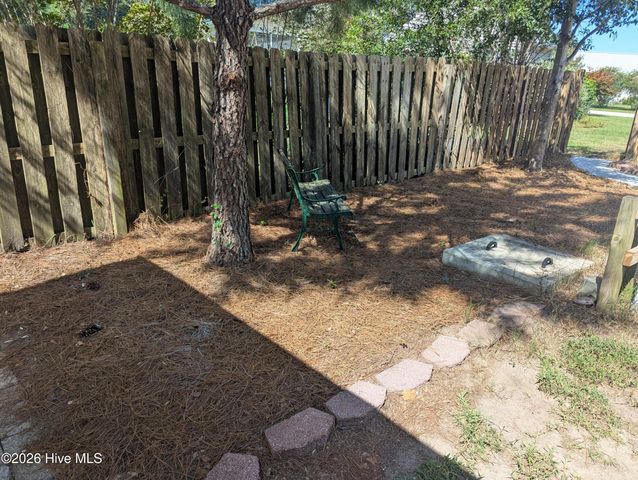 39 Shandy Way, Hampstead, NC 28443