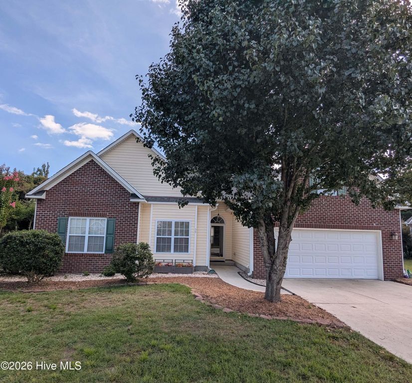 39 Shandy Way, Hampstead, NC 28443