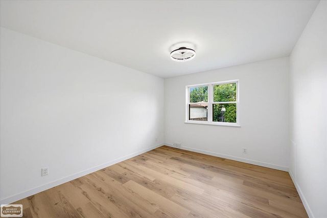 16209 Secretariat Street, Roseville, MI 48066