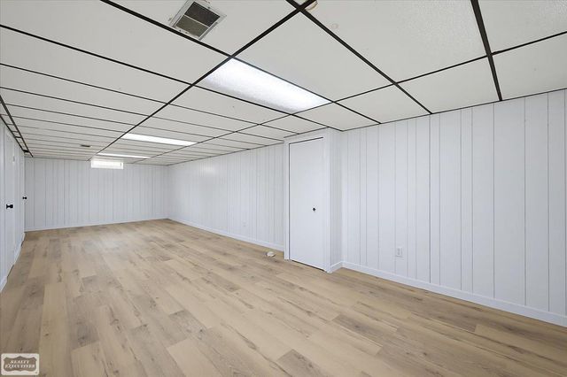16209 Secretariat Street, Roseville, MI 48066