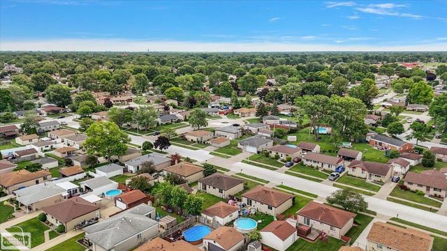 16209 Secretariat Street, Roseville, MI 48066