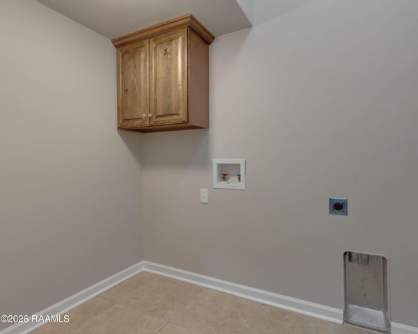 223 Chimney Rock Boulevard, Lafayette, LA 70508