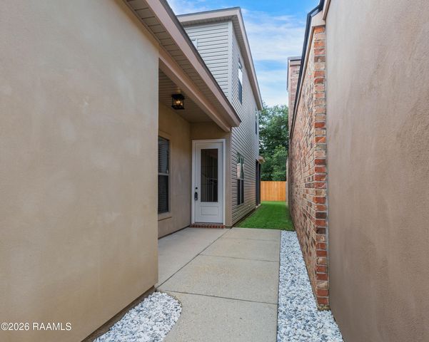 223 Chimney Rock Boulevard, Lafayette, LA 70508