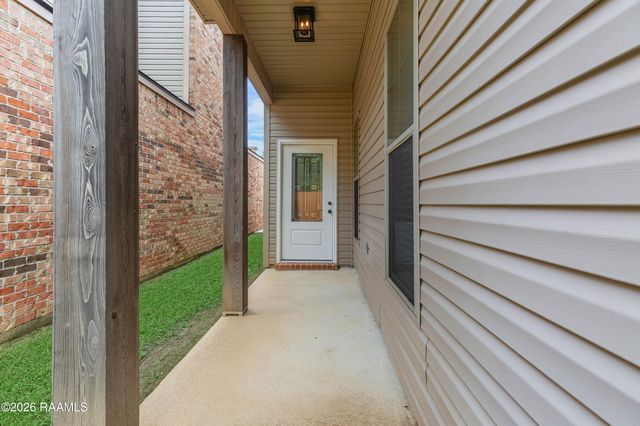 223 Chimney Rock Boulevard, Lafayette, LA 70508