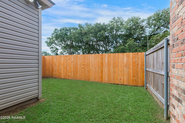 223 Chimney Rock Boulevard, Lafayette, LA 70508
